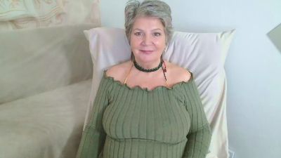 Adama4love live cam on Cam4