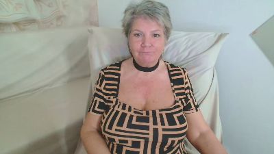 Adama4love live cam on Cam4