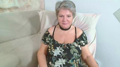 Adama4love live cam on Cam4
