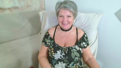 Adama4love live cam on Cam4