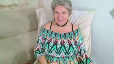 Adama4love live cam on Cam4
