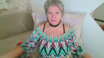 Adama4love live cam on Cam4