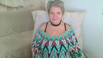 Adama4love live cam on Cam4