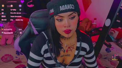 Adamsniki live cam on Cam4