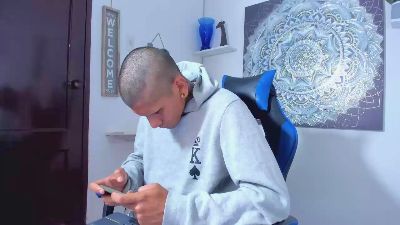 Adan_oriol live cam on Cam4