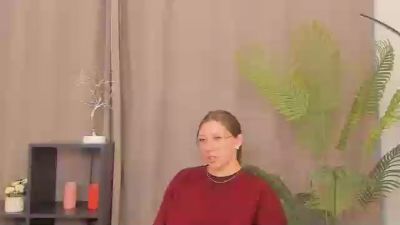 AddieHovenga live cam on Cam4