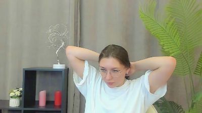AddieHovenga live cam on Cam4