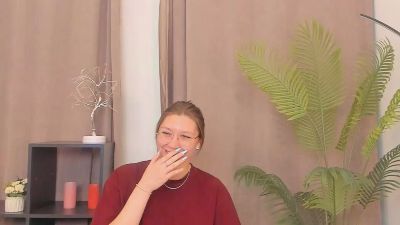 AddieHovenga live cam on Cam4