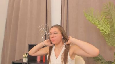 AddieHovenga live cam on Cam4