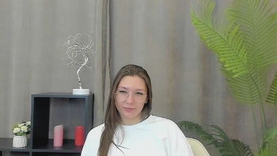 AddieHovenga live cam on Cam4