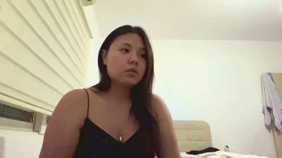 AddieNazari live cam on Cam4