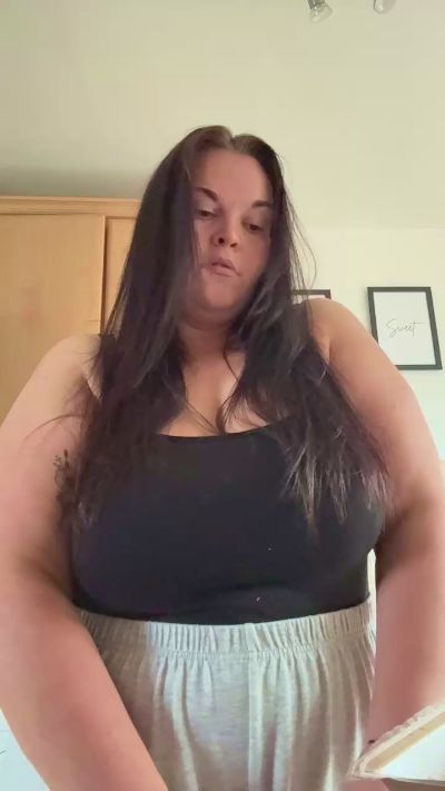 Adela34 live cam on Cam4