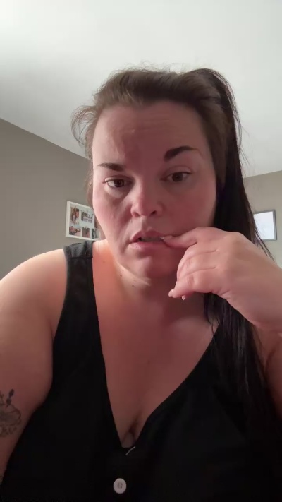 Adela34 live cam on Cam4