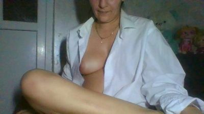 Adela live cam on Cam4