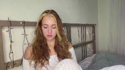 AdelaidaBeato live cam on Cam4