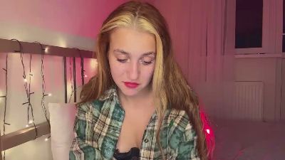AdelaidaBeato live cam on Cam4