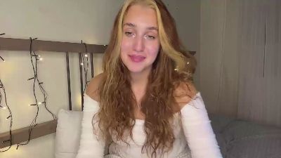 AdelaidaBeato live cam on Cam4