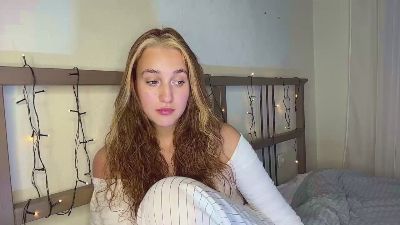 AdelaidaBeato live cam on Cam4