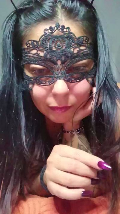 Adelaide986 live cam on Cam4
