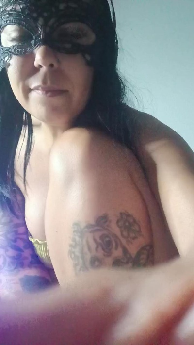 Adelaide986 live cam on Cam4