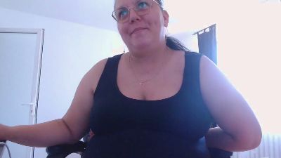 AdeleAlma live cam on Cam4