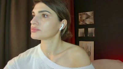AdeleNovak live cam on Cam4