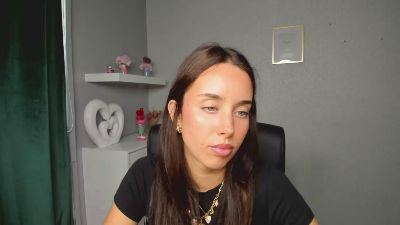 AdeleVibe live cam on Cam4