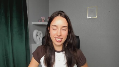AdeleVibe live cam on Cam4