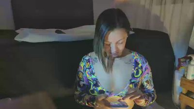 Adele_Greyhot live cam on Cam4