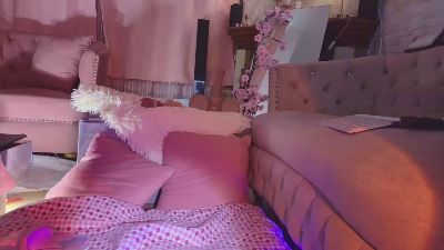 Adele_Greyhot live cam on Cam4