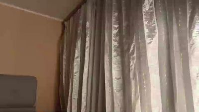 AdeliaDerousse live cam on Cam4