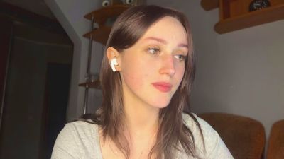 AdeliaDerousse live cam on Cam4