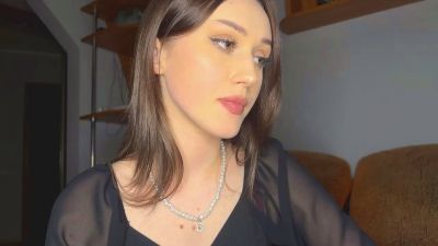 AdeliaDerousse live cam on Cam4