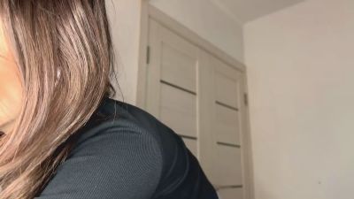 AdeliaDerousse live cam on Cam4