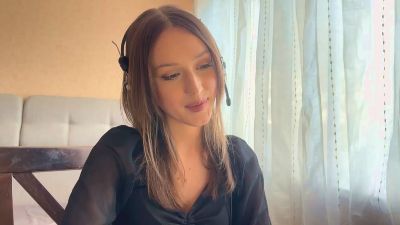 AdeliaDerousse live cam on Cam4