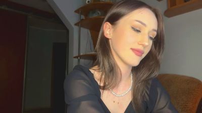 AdeliaDerousse live cam on Cam4