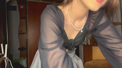 AdeliaDerousse live cam on Cam4