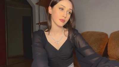 AdeliaDerousse live cam on Cam4