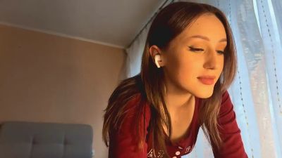 AdeliaDerousse live cam on Cam4