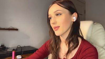 AdeliaDerousse live cam on Cam4