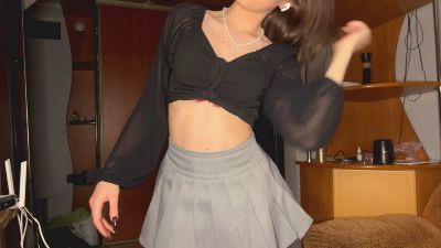 AdeliaDerousse live cam on Cam4
