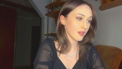 AdeliaDerousse live cam on Cam4