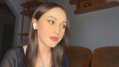 AdeliaDerousse live cam on Cam4