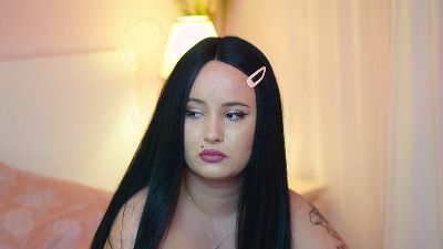 AdelineRoze live cam on Cam4