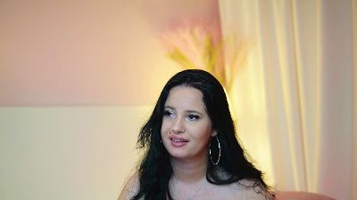AdelineRoze live cam on Cam4