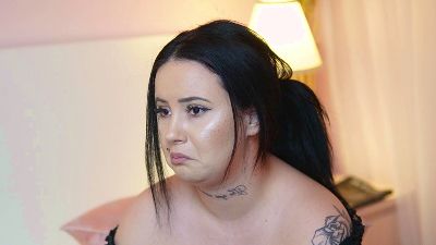 AdelineRoze live cam on Cam4