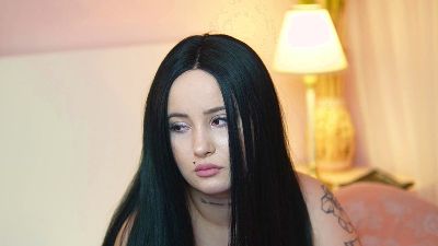 AdelineRoze live cam on Cam4
