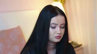 AdelineRoze live cam on Cam4