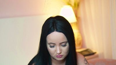 AdelineRoze live cam on Cam4