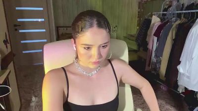 AdellaElders live cam on Cam4